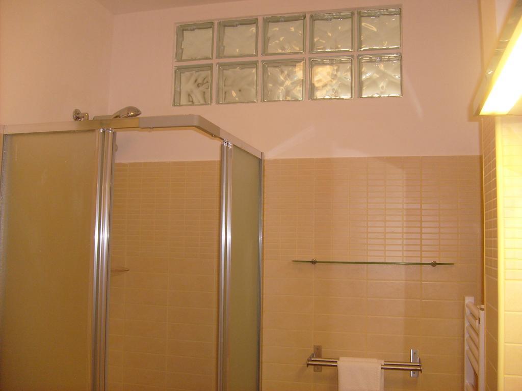 B&B Al Numero 4 Rome Bagian luar foto